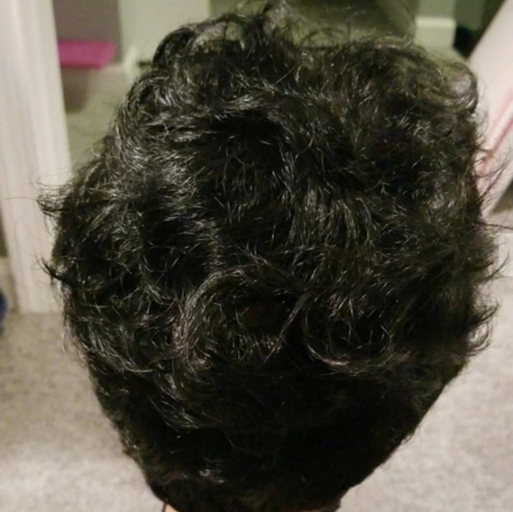 Short wig - Picture 3 of 4